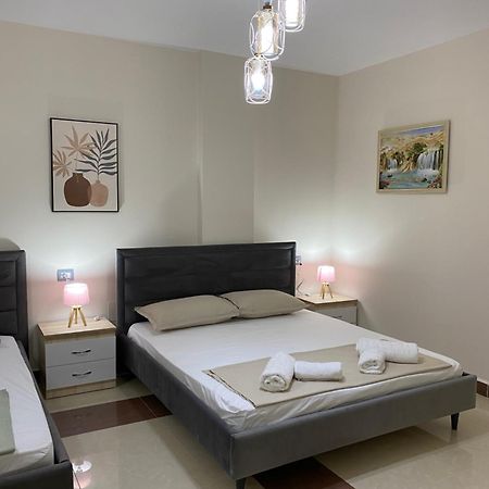 Tinas Rooms Durrës Exterior foto